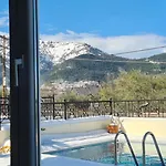 Arsenoi's Pool ヴィラ