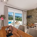 ヴィラ Arsenoi's Pool スカラ・ポタミアス