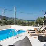 Arsenoi's Pool * スカラ・ポタミアス