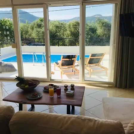 Arsenoi's Pool فيلة *