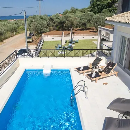 Arsenoi's Pool فيلة سكالا بوتامياس