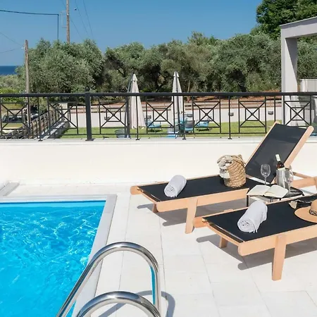 Arsenoi's Pool فيلة