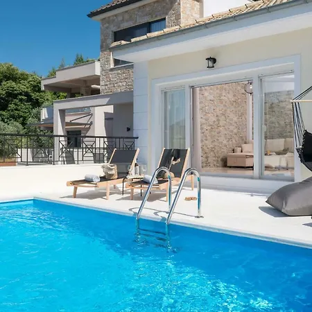 Villa Arsenoi's Pool *
